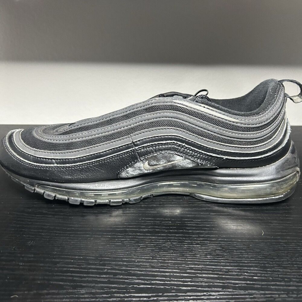 Nike Men's Black Air Max Sneakers - Picture 5 of 13